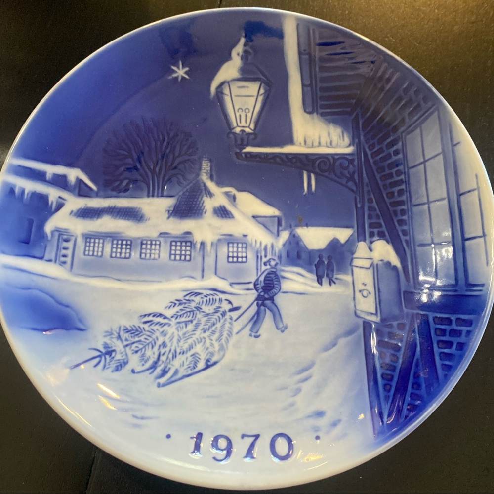 Desiree Denmark Decorative Plate
